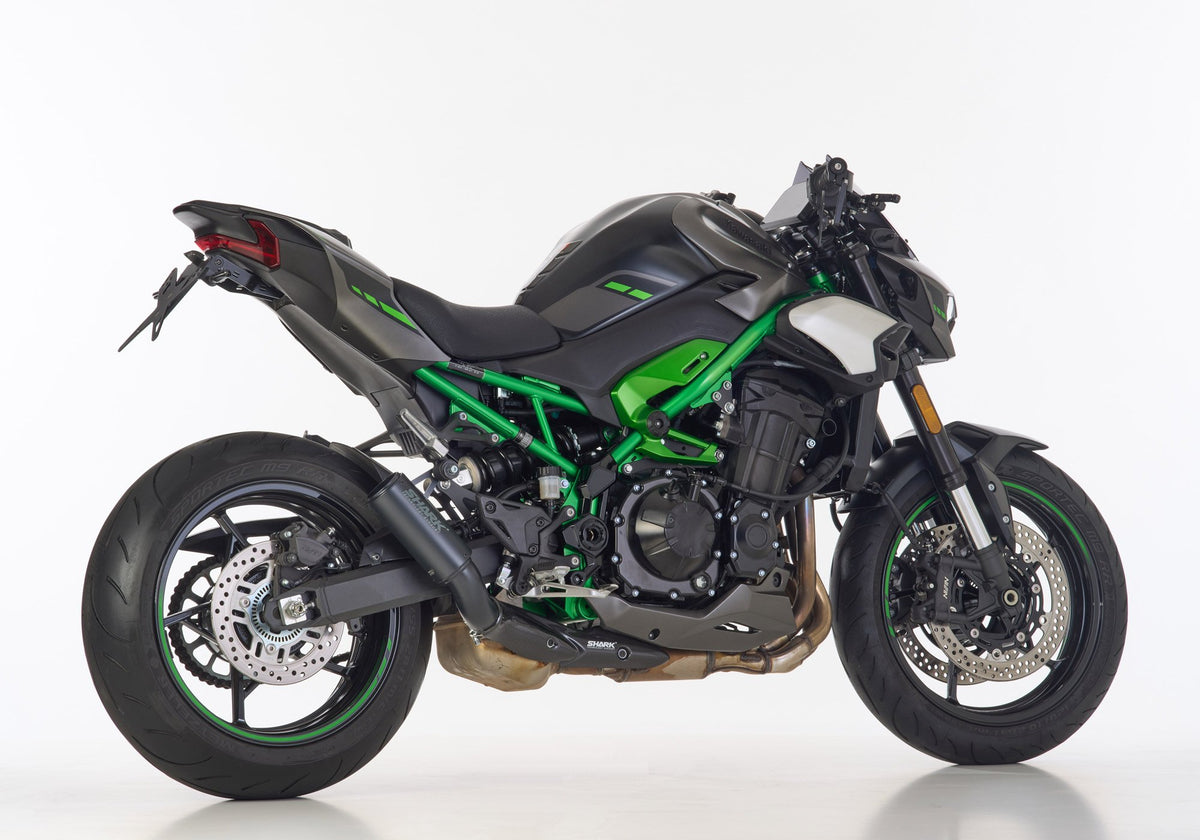 Escape Shark RCT Kawasaki Z900 2020-2024 - vista 2 montado en moto