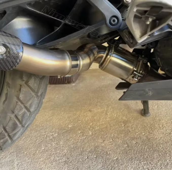 Supressor de conversor catalítico artesanal KTM Duke 125-390 (2021-2025) em aço inoxidável