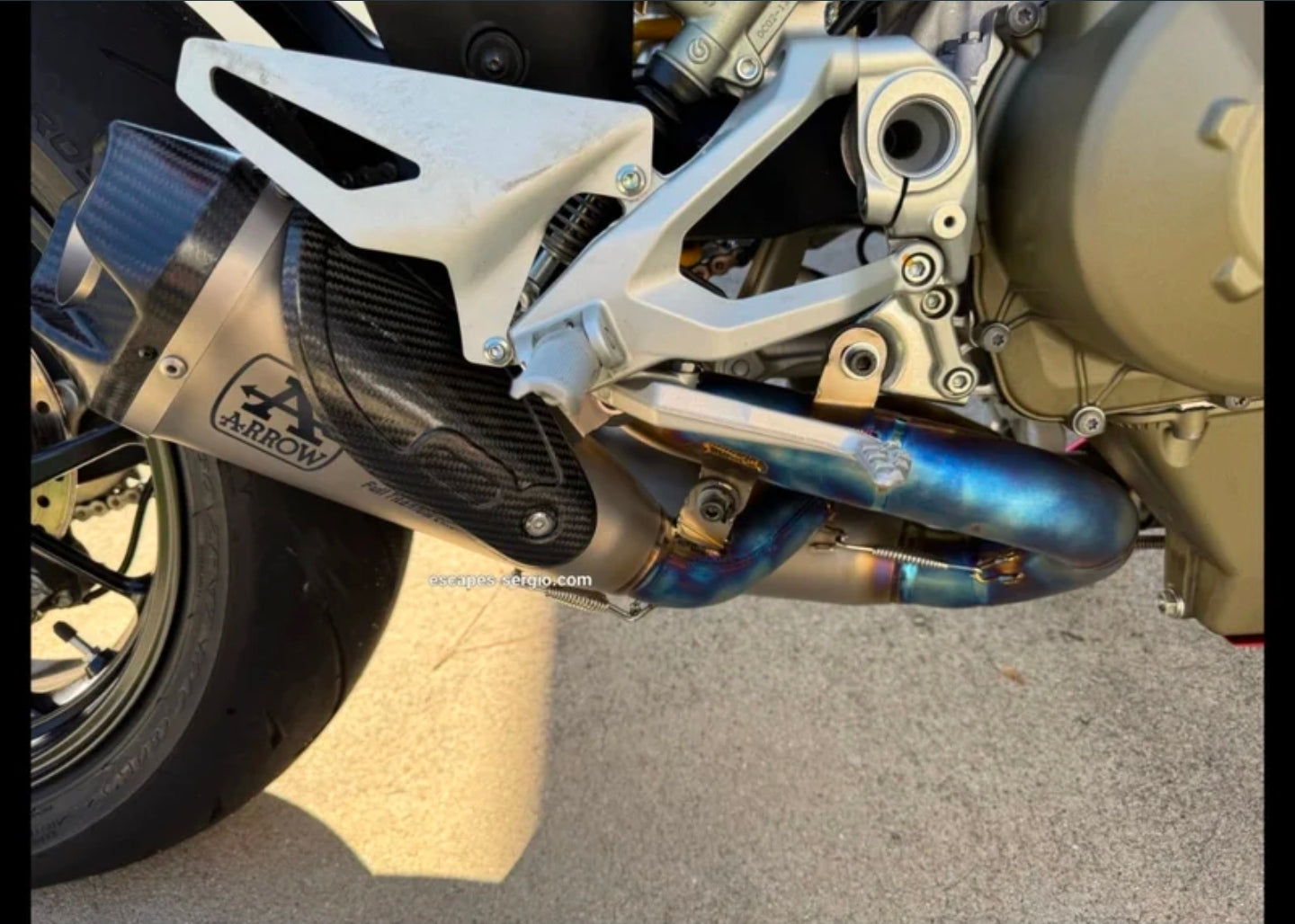 Escape Slip-On Ducati Panigale/ Streetfigther V4 (2018-2024) Titanio